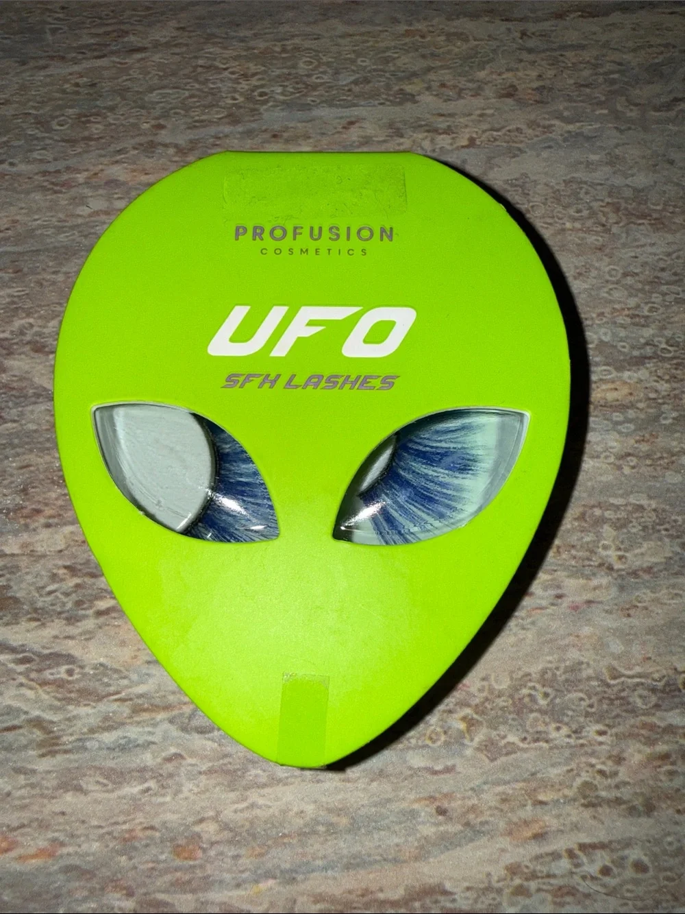 Profusion Cosmetics UFO SFX Lashes - Neon Lime Green Case